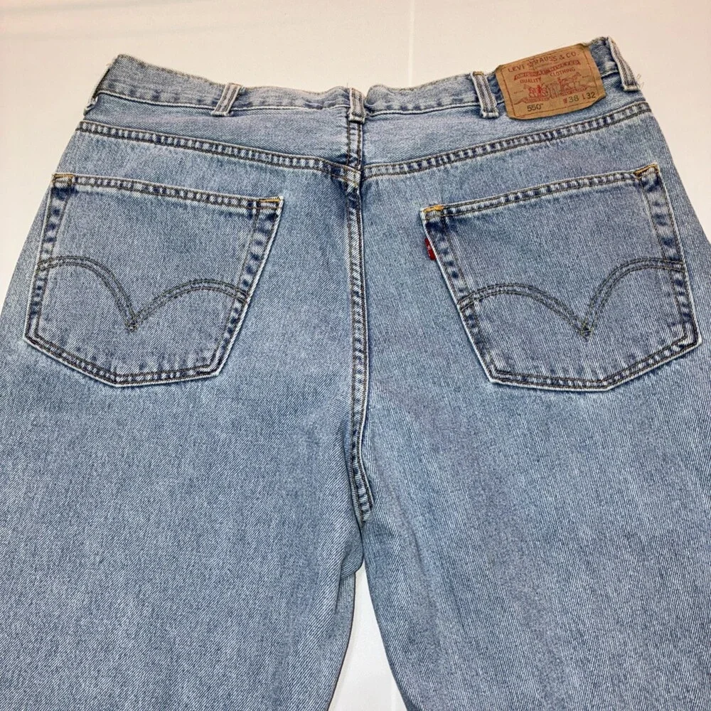 Levi Strauss 550 Relaxed Fit Y2K Jeans Men’s 38x32 (Waist 35)‎ Blue